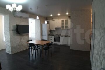 2-к квартира, 55 м², 1/3 эт.